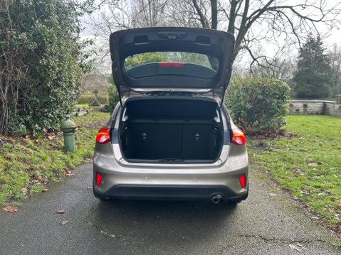 Ford Focus TITANIUM 41