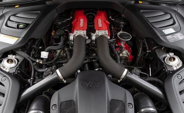 Ferrari GTC4 Lusso T 32