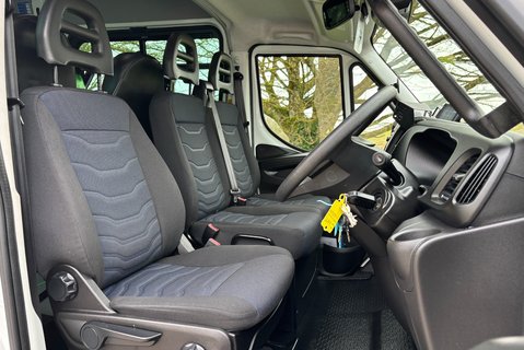 Iveco Daily 70C18V Welfare Unit - Tail Lift / Toilet / 7 Seats / Air Con 4