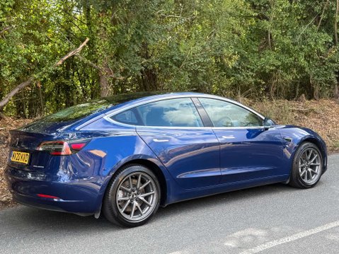 Tesla Model 3 Model 3 Long Range AWD 4WD 4dr 17