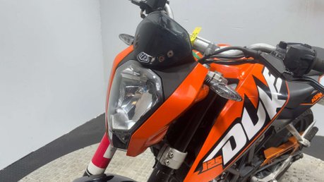 KTM Duke 2014 29K RUNNING PROJECT BIKE SUPERMOTO NAKED BIKE 125CC 15BHP 22
