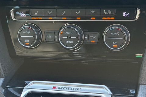Volkswagen Passat GT TDI BMT 4MOTION DSG - RARE 4X4 -LEATHER -ULEZ COMPLIANT  36