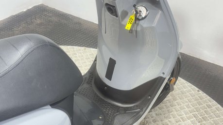 SYM Fiddle 2025 ONLY 2K 1 OWNER 125CC LEARNER SCOOTER WITH TOP BOX 13