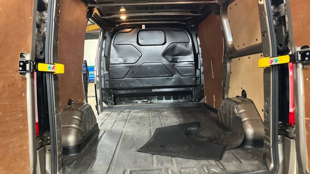 Ford Transit Custom SWB L1H1 Low Roof Limited 280 Air Con Alloys Sensors EURO 6 NO VAT 5