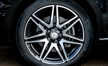 Mercedes-Benz V Class D AMG Line (Extra Long) 6