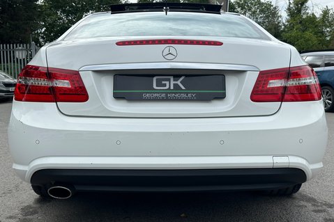 Mercedes-Benz E Class E200 CGI BLUEFF SPORT COUPE AUTOMATIC - LOW MILEAGE -FULL SERVICE HISTORY  9