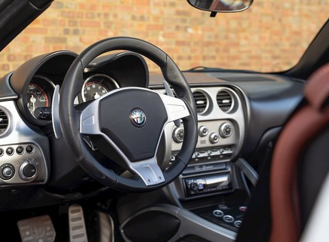 Alfa Romeo 8C Spider 13