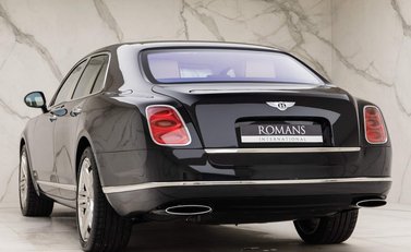 Bentley Mulsanne V8 4