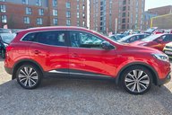 Renault Kadjar SIGNATURE NAV TCE AUTOMATIC..GLASS ROOF.9 SERVICES 12