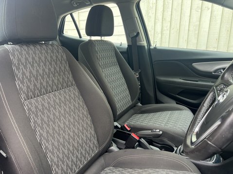 Vauxhall Mokka 1.6i Exclusiv SUV 5dr Petrol Manual 2WD Euro 6 (s/s) (115 ps) 11