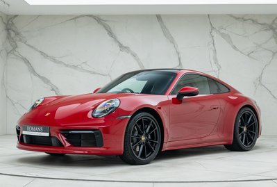 Porsche 911 Carrera 4 (992)