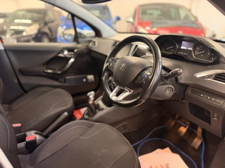 Peugeot 208 1.2 PureTech Allure Premium Euro 6 5dr 10