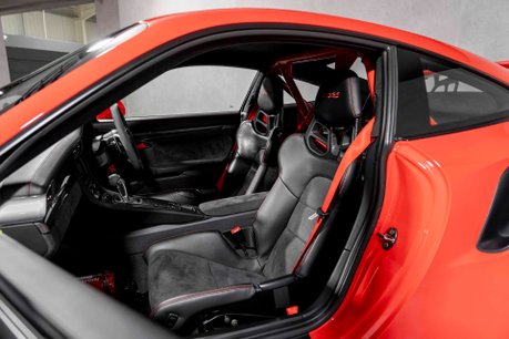Porsche 911 GT3 RS PDK. FULL PSH. SPORTS CHRONO PACKAGE. PCCBS. LAVA ORANGE PAINTWORK. 17