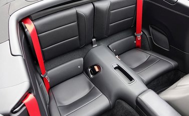 Porsche 911 (991.2) Carrera 4S Cabriolet 12