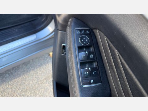 Mercedes-Benz M Class 2.1 ML250 AMG Line Bluetec Auto 4WD 5dr 25