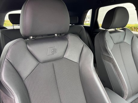 Audi Q3 2.0 TFSI 40 S line S Tronic quattro Euro 6 (s/s) 5dr 20