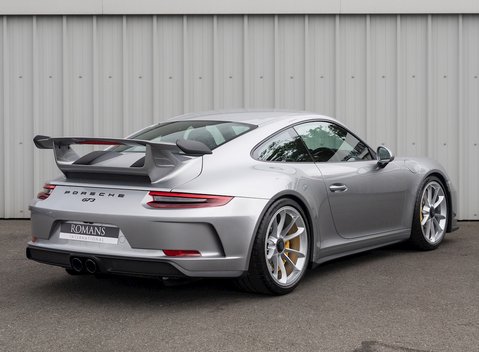 Porsche 911 GT3 (991.2) 7