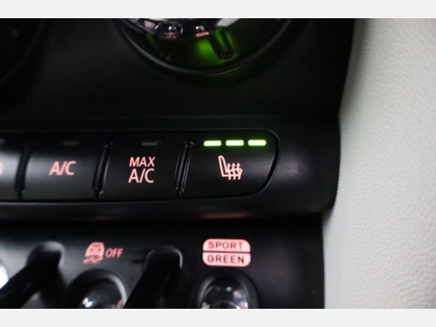 Mini Hatch 1.5 Cooper Exclusive Auto 3dr 16