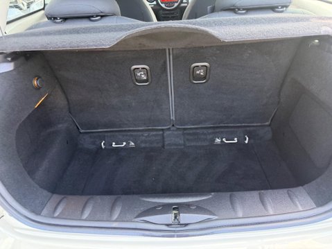 Mini Hatch 1.6 One Auto Euro 6 3dr 34