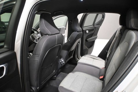 Volvo XC40 2.0 XC40 + B4 MHEV AWD Auto 5dr 8