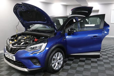 Renault Captur ICONIC TCE 16