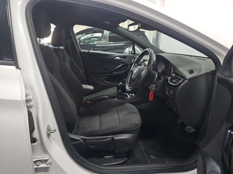 Vauxhall Astra 1.4 Astra SRi Nav T 5dr 11