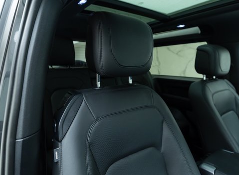 Land Rover Defender 90 V8 P525 URBAN 15