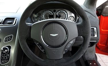 Aston Martin Vantage GT8 11