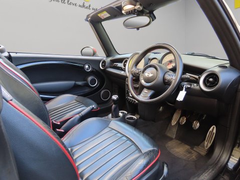 Mini Convertible 1.6 Cooper S Euro 5 (s/s) 2dr 8