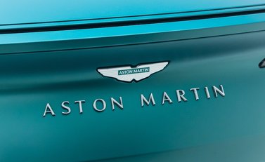 Aston Martin DB12 Coupe 42