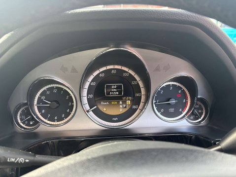 Mercedes-Benz E Class 2.1 E220 Executive SE CDi BlueEfficiency Auto 4dr 44