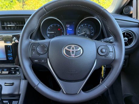 Toyota Auris 1.2 VVT-i Icon CVT Euro 6 (s/s) 5dr 15