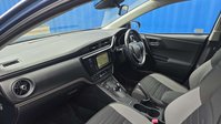 Toyota Auris 1.8 VVT-h Business Edition Hatchback 5dr Petrol Hybrid CVT Euro 6 (s/s) (Sa 11