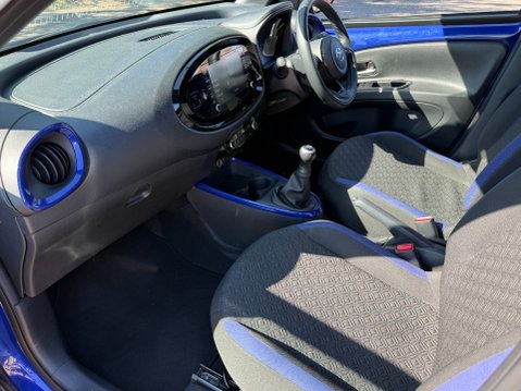 Toyota Aygo X VVT-I EDGE 23