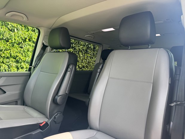 Volkswagen Transporter Shuttle (Sold) 2.0 TDI SE 8 Seater Diesel DSG SWB Euro 6 (s/s) (150 ps) 7