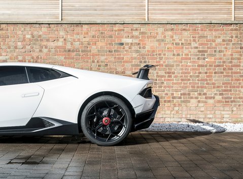 Lamborghini Huracan Performante 25
