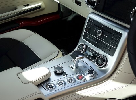 Mercedes-Benz SLS AMG 17