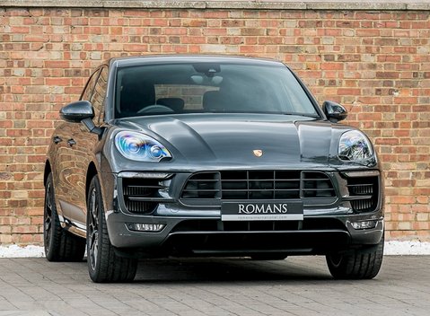 Porsche Macan GTS 1