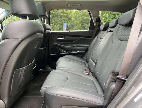 Hyundai SANTA FE 2.2 Santa Fe Premium SE CRDi Auto 4WD 5dr 43