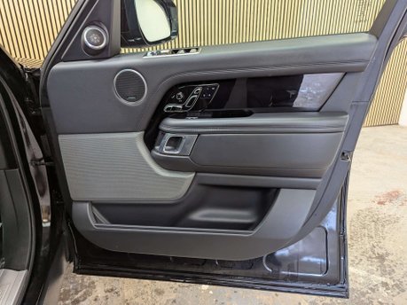 Land Rover Range Rover 3.0 Range Rover Vogue SDV6 Auto 4WD 5dr 29