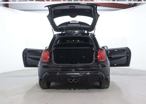 Mini Hatch 2.0 Cooper S Sport Auto 3dr 52