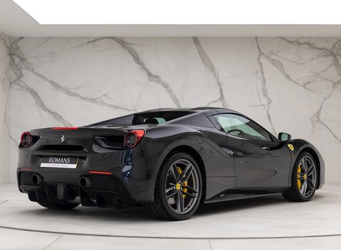 Ferrari 488 Spider 8