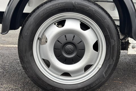 Volkswagen Transporter T32 150 ps Tdi Single Cab Tipper 30