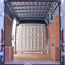 Peugeot Boxer Professional LWB 4