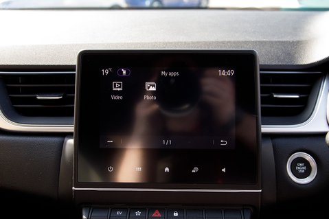 Renault Captur TECHNO E-TECH 27