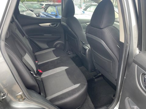 Nissan Qashqai 1.2 DIG-T N-Connecta Euro 6 (s/s) 5dr 11