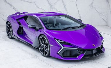 Lamborghini Revuelto 11