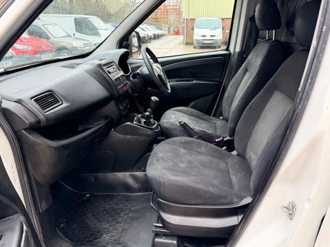 Fiat Doblo 1.3 JTD MultiJetII 16v Panel Van 4dr Diesel Manual L1 H1 (133 g/km, 90 bhp) 32