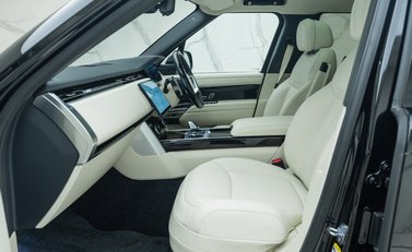 Land Rover Range Rover P400 AUTOBIOGRAPHY LWB 7 Seater 20