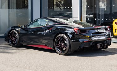 Ferrari 488 GTB Tailor Made 4